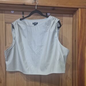 PrettyLittleThing Cream Sleeveless Crop Top